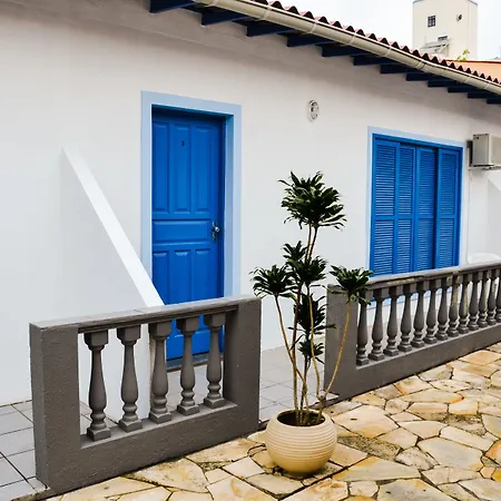 World Hostel - Canasvieiras-3
